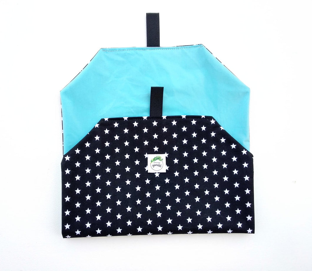 PORTA BOCATAS NEGRO ESTRELLITAS - Meraki Heartmade