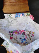 Cargar imagen en el visor de la galería, Bolsa low cost / floral
