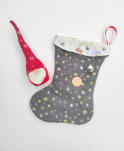 Cargar imagen en el visor de la galería, Bota, calcetín Navideño estrellas gris
